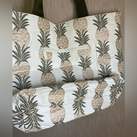 Aloha Collection Day Tripper Pineapple Groove Day - Picture 9 of 16